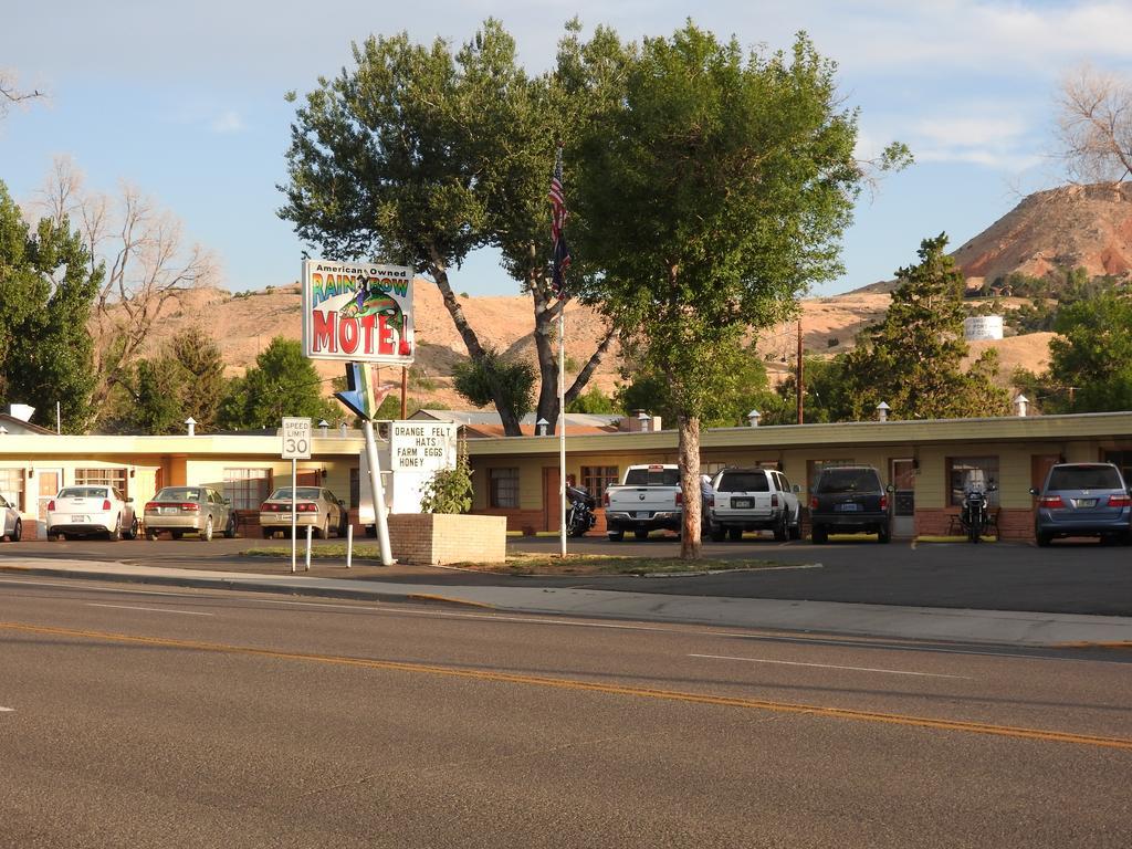 Rainbow 2* Thermopolis